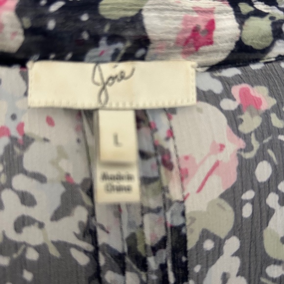 Joie Black Semi Sheer Chiffon Floral Print 100% Silk blouse Large - Picture 5 of 6